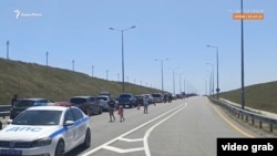 Пробки в районе Керченского моста, иллюстративный скриншот из архивной записи Крым.Реалии