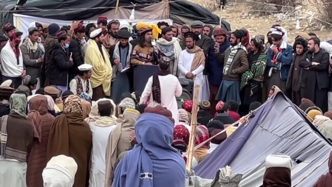 د انګور اډې پرلتوال وايي له شاوخوا ۳ مياشتو وروسته يې هم حکومت غوښتنې نه دې منلي