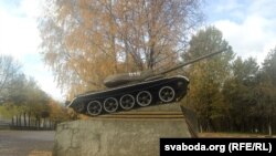 Вайсковая частка ў Печах, архіўнае фота