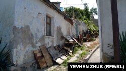 Priçalnaya soqağında