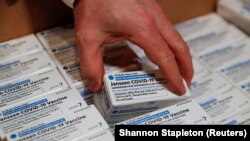Ваксината е разработена от Janssen, подразделение на Johnson&Johnson