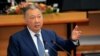Президент, эл жана аткаминерлер армиясы: «ким жеңет?»