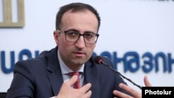 Министр здравоохранения Арсен Торосян (архив) 
