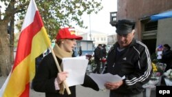 В социальных сетях «народники» распространяли подробный отчет о встречах, акциях, сборе подписей против строительства полигона ТБО и базальтового производства