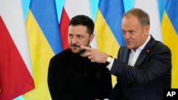 Польшанын премьер-министри Дональд Туск Варшавада Украинанын президенти Владимир Зеленский менен жолугушуу маалында. Январь, 2025-жыл. 
