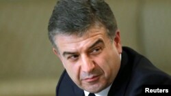 Կարեն Կարապետյան, արխիվ
