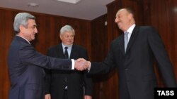 Presidents Serzh Sarkisian of Armenia and Ilham Aliev of Azerbaijan meet in Saint-Petersburg, Russia on June 4, 2009.