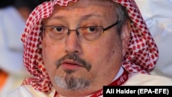 Saudly žurnalist Jamal Haşoggi. Arhiw suraty, Dubaý, 8-nji maý, 2012
