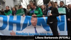 În timpul primei vizite a lui Klaus Iohannis la Chișinău...
